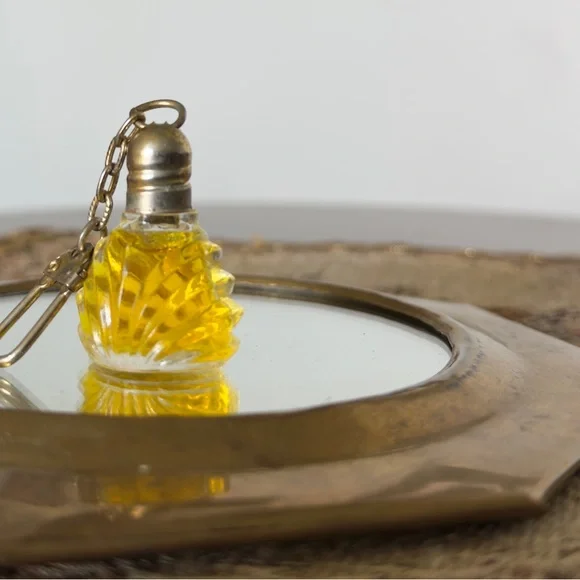 Elegant Yellow Glass Perfume Bottle - Picture 1 of 6